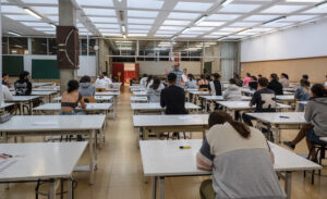 Foto de estudiantes en clase